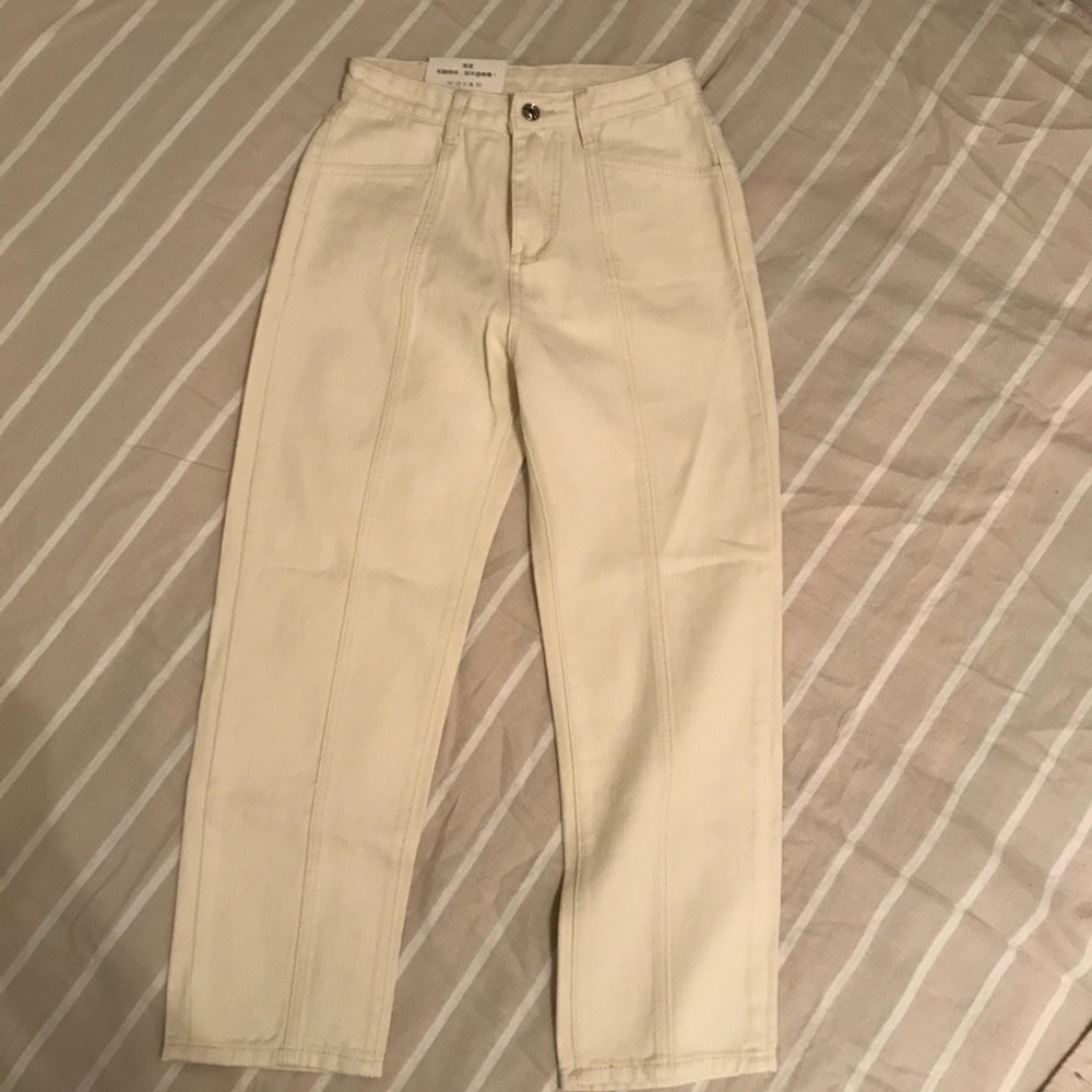 NWT Cream high waisted Jeans